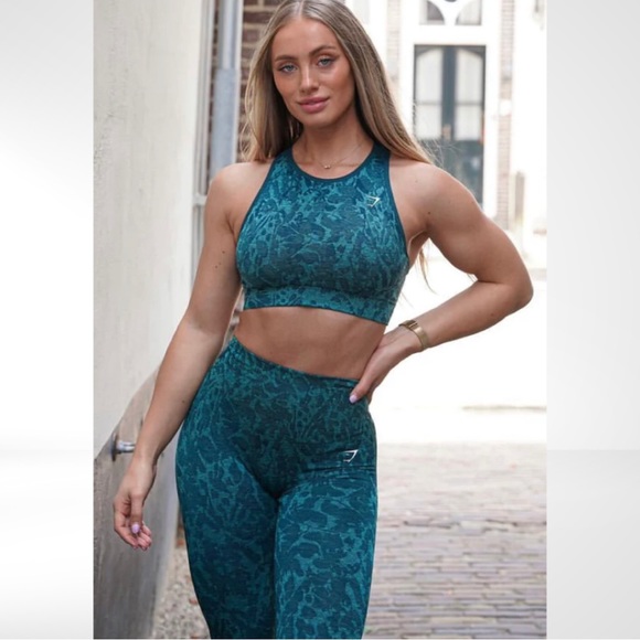 Gymshark Other - GYMSHARK Adapt Animal Butterfly Teal set. Leggings and sports bra together. XXS